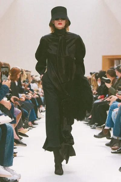 Look 34